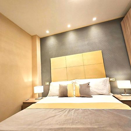 Astoria Supreme - Modern Boutique Suites Лечче Экстерьер фото