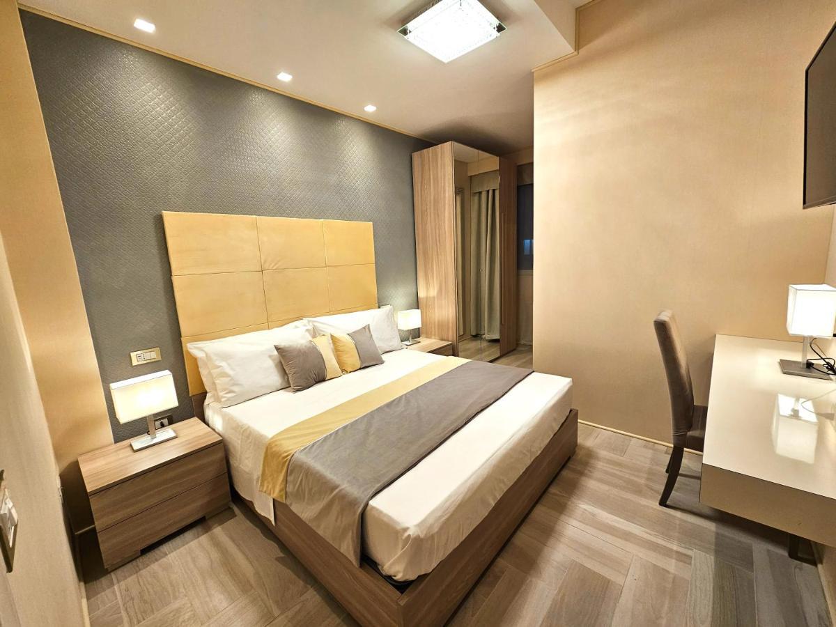 Astoria Supreme - Modern Boutique Suites Лечче Экстерьер фото