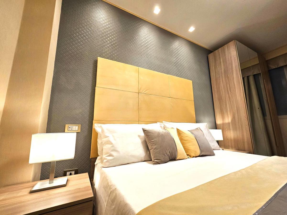 Astoria Supreme - Modern Boutique Suites Лечче Экстерьер фото